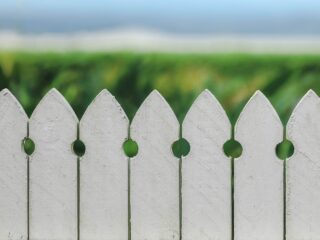 picket fence setting boundary